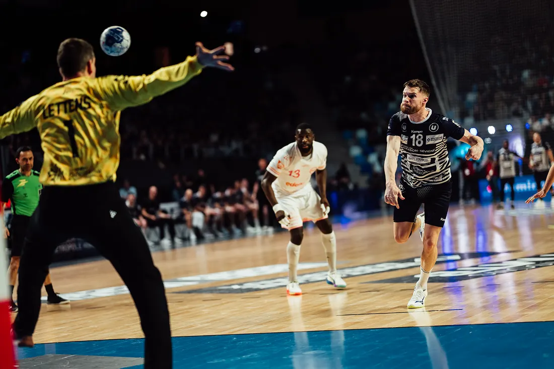 Photo de match de handball Cesson contre Toulouse (4/21)